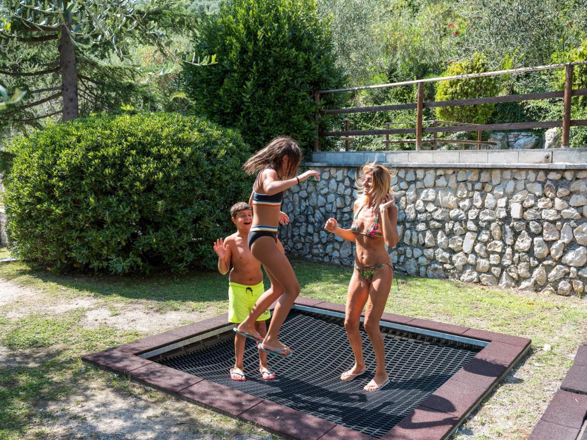 Hotel Leonardo Da Vinci Limone sul Garda Exterior foto