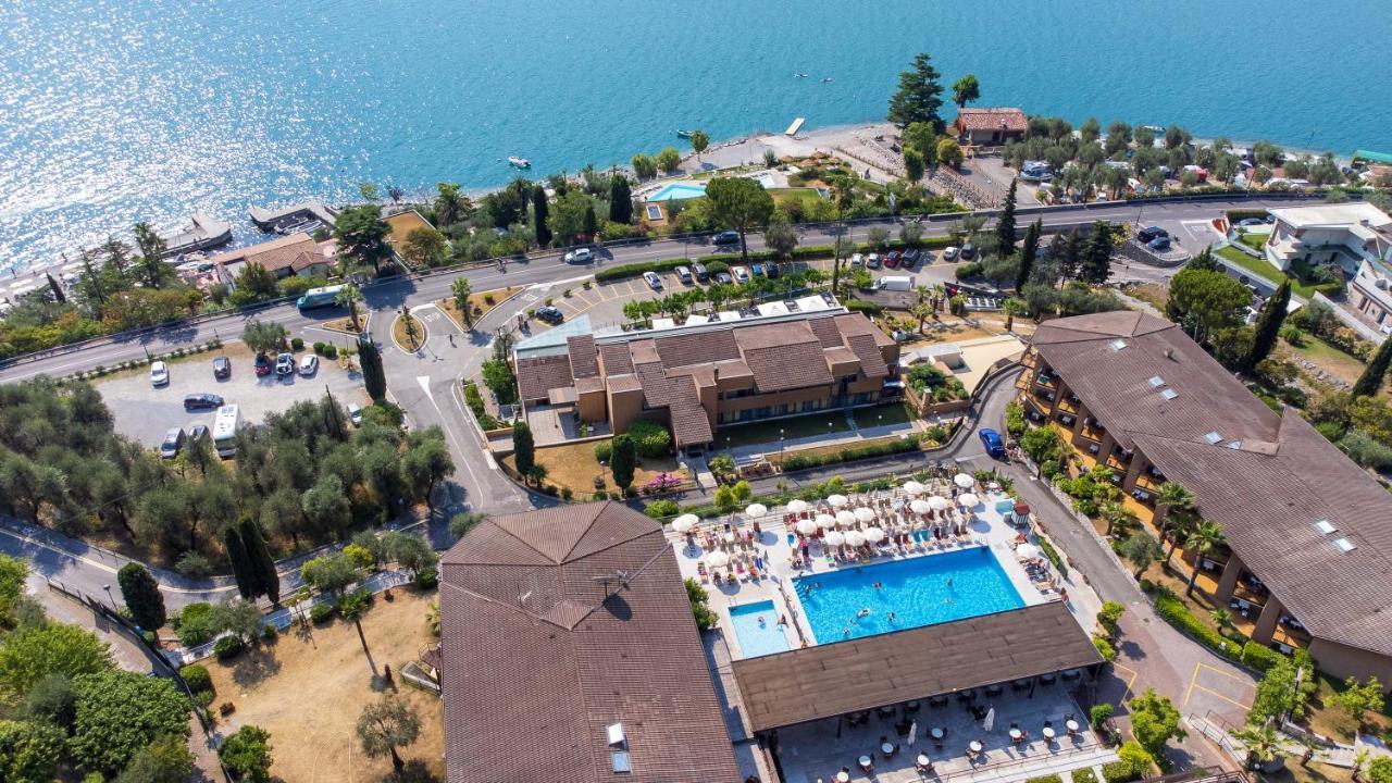 Hotel Leonardo Da Vinci Limone sul Garda Exterior foto